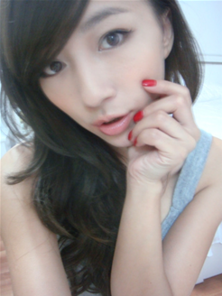 潮流性感的非主流女生QQ空间图片素材