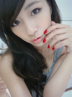 失望有时候也是一种幸福_潮流性感的非主流女生QQ空间图片素材