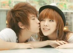 我对你失去了执着_华丽暧昧的非主流情侣QQ空间图片素材