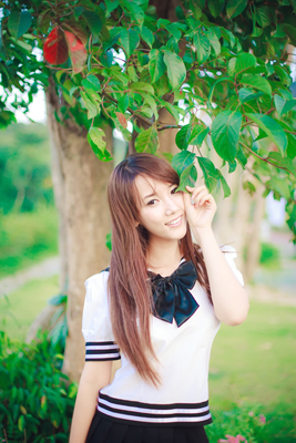 是你的冷漠让我想太多_清纯阳光的唯美女生QQ空间图片