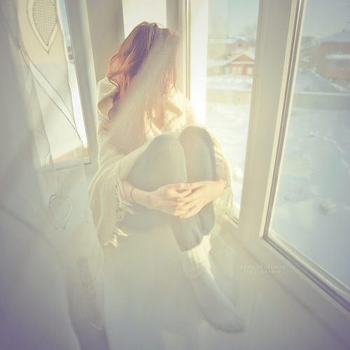 幸福不仅仅是阳光而已_唯美意境的伤感女生QQ空间图片素材