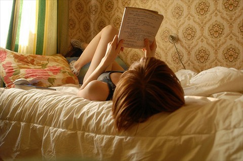 一个人独唱寂寞_潇洒个性的非主流意境QQ空间图片素材