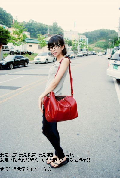 深爱的代价是永远得不到_阳光甜蜜女生QQ空间图片素材