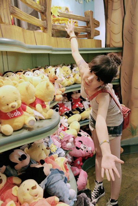 选择沉默比选择坦白要痛得多_时尚QQ空间女生图片