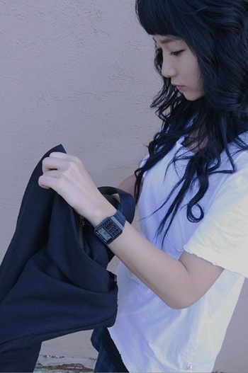 再默读那些爱的仓促_唯美意境的非主流女生QQ空间图片