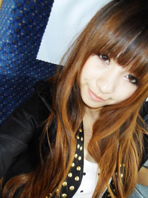 寻找遥不可及的安慰_时尚性感女生QQ空间图片