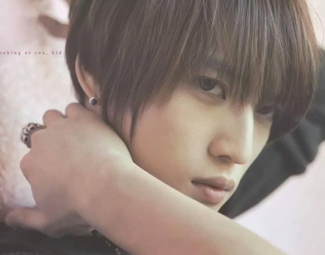 这莫大的天空也会这样的悲怆_好看男生QQ空间图片