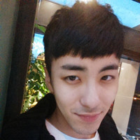 孤单男生微信个性头像 一个人的愚人节该如何度过