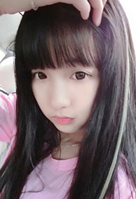 青春版限量期的女生爱自拍的微信皮肤 青春里最渴望的是爱