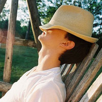 十一国庆男生超拽帅气的微信素材图片 爱情就像一顶沙砾