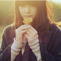 或许是我要求太多_伤感风格微信空间素材图片