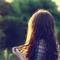 淋过雨的空气疲倦了伤心_颓废伤感的非主流女生微信空间签名图片