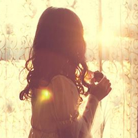 也许背影也是美好的_独自沉醉的伤感微信空间素材