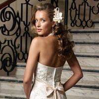 十指相扣的幸福一直走下去_好看的婚纱微信空间素材