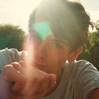 甘愿背弃全时间只为寻找你_欧美意境清爽微信空间图片素材