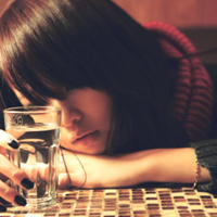 即使自甘堕落我也不后悔_意境悲伤女生微信空间图片素材