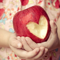 2022浪漫心形的微信空间图片素材 带着闺蜜一起疯狂