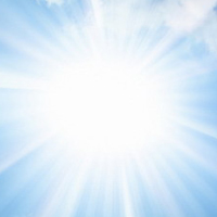 云朵里的太阳_风景主题的唯美空间素材