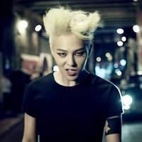 超拽骂人的个性签名狠一点的 你的更年期提前了