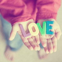 关于love的爱情图片很幸福的 丢三丢四一直丢不掉你