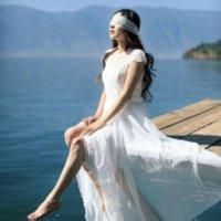 唯美女生长裙扣扣头像 我听说原谅会换来背叛