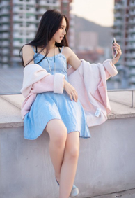 小清新女生微信皮肤大图 留不住的东西就扔远点