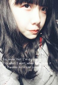 帅气的微信女生黑白皮肤素材 爱情简直就是一场玩笑