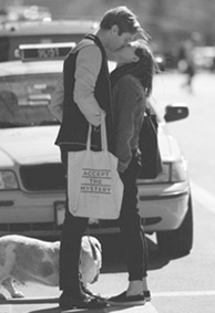 微信透明情侣皮肤一对两张 给我个答案什么时候娶我