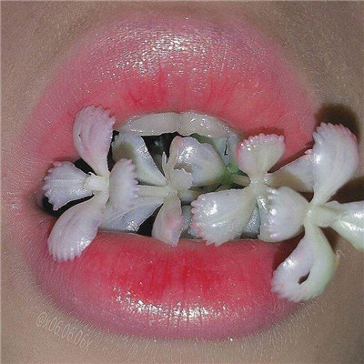 重口味的欧美女生头像身体部位 有点恐怖的女生重口味头像