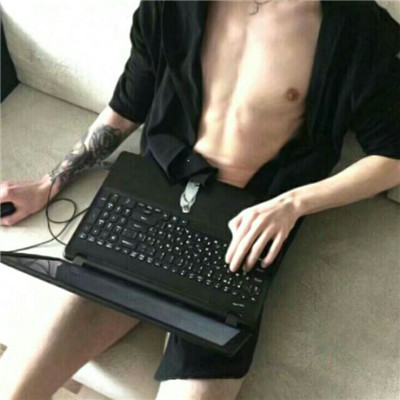 微信头像男生骚气性感图片高清头像 不主动的男人我宁可错过