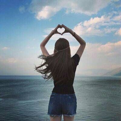 美女微信头像可爱的背影2022最新版 你会遇到比我更好的女孩子