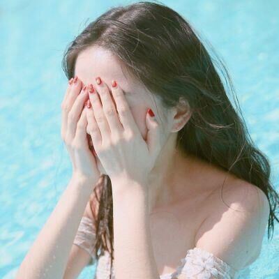 时尚小清新可爱女生头像2022最新 情深似海地喜欢着别人