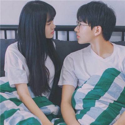 超萌小清新情侣头像一对两张2022 时间在逼着我们变成熟