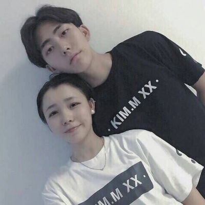 微信情侣头像黑白一人一张最新版 有些话我一辈子都不会说