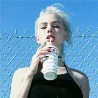 网名女生超拽霸气带唇印好看 喊我女王万万岁