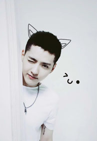 吴亦凡清新唯美微信皮肤男神大图 爱笑的孩子就应该活在明媚里