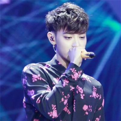 微信头像黄子韬超帅图片大全2022 不求与人相比只求超越自己