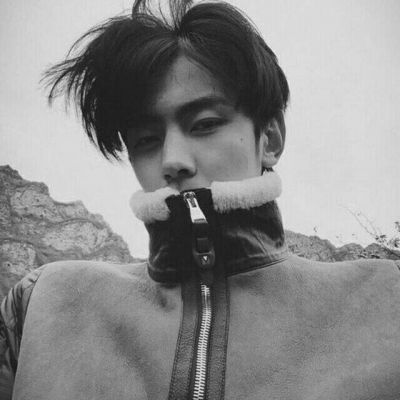 微信头像颓废男生无字黑白 喜闻乐见的生活