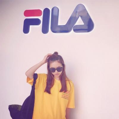 高清潮流青春范情侣头像一男一女 现实会让我更加现实