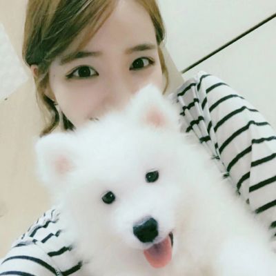 甜美女生抱宠物的可爱头像 喜爱小动物的可爱女生合照头像