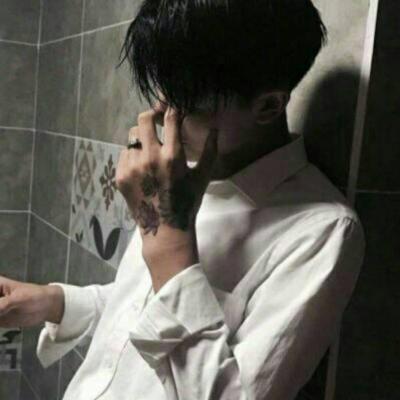 2022最新微信帅哥头像高冷霸气嚣张 凭什么没有你我就要难过