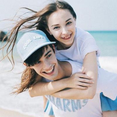 2022情侣头像欧美范一男一女小清新 一穷二白只有一腔孤勇和爱