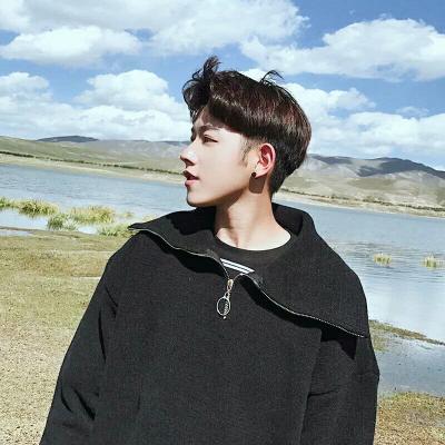 2022最新微信帅哥头像霸气超 总是不堪平庸 却又无可告终