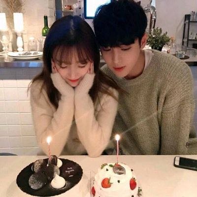 最新微博情侣头像一对超幸福 天冷的日子让我抱抱你吧