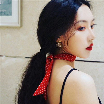 2022女生超拽霸气长发头像大全 百毒不侵是因为看透了人心