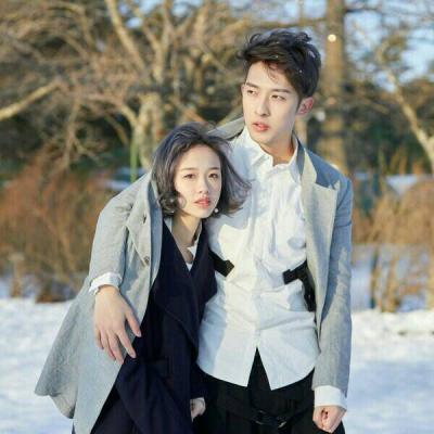 甜蜜幸福的情侣yy头像两张男帅女美 只要你快乐我就愿意配合