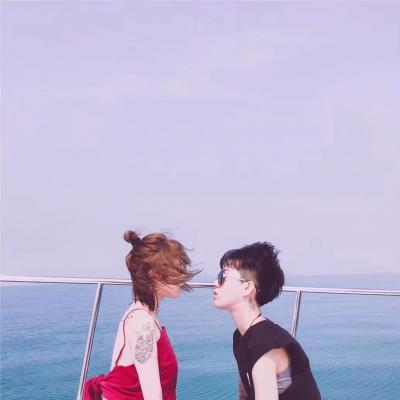 高清潮男靓女情侣个性yy头像两张 翻脸不如翻身生气不如争气