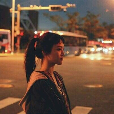 情侣头像2022年最新版一男一女 请新郎新娘交换甜甜圈