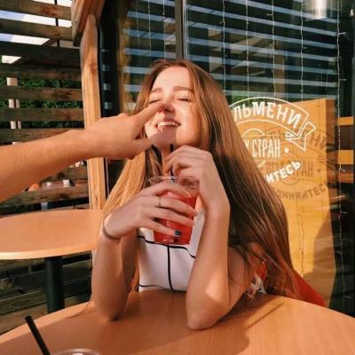 2022微信头像女生欧美范气质高冷 所以的不甘和难过都源于喜欢