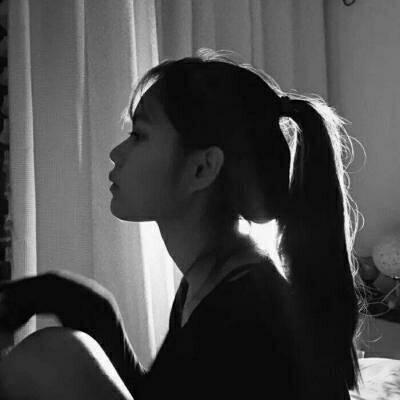 2022微信精选酷的女生头像黑白元素 请允许我今晚跌进你的梦里